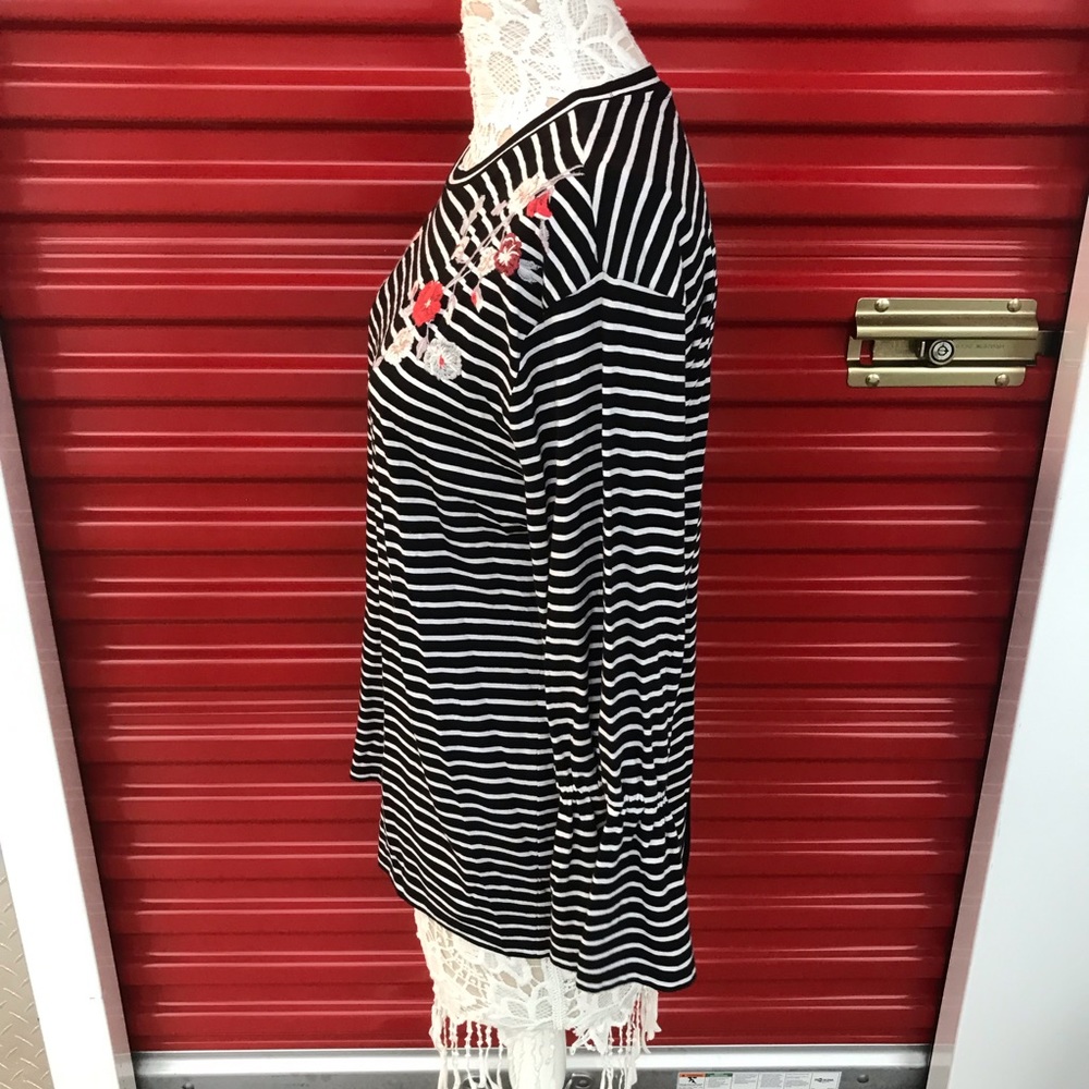 LOFT Embroidered Striped Bell Sleeves Tee Size L - Picture 7 of 8